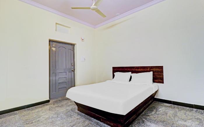 Hotel O Abhi's R Square