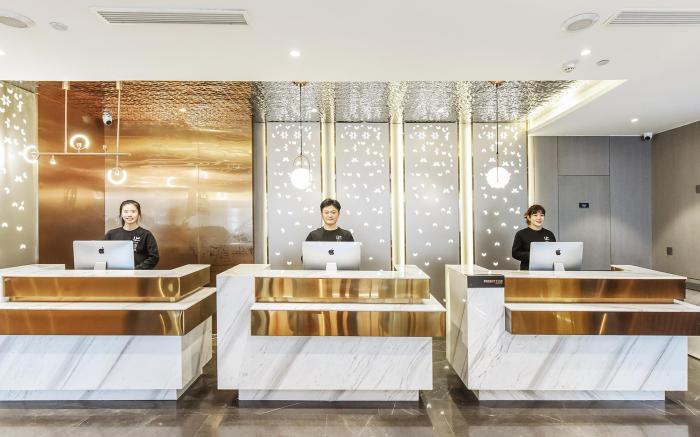 Atour Hotel Lanzhou East Market Meteorological Bureau Metro Station