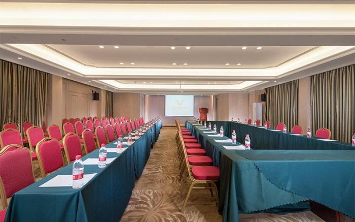 Vienna Hotel Guangxi Zhongshan Central Plaza West High-Speed Railway Station