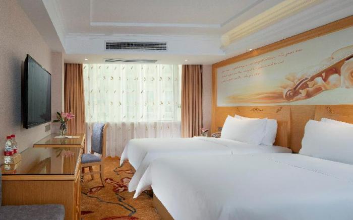 Vienna Hotel Guangxi Hezhou Guposhan Suifeng