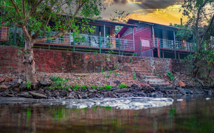 Saveda Farm & Cottages