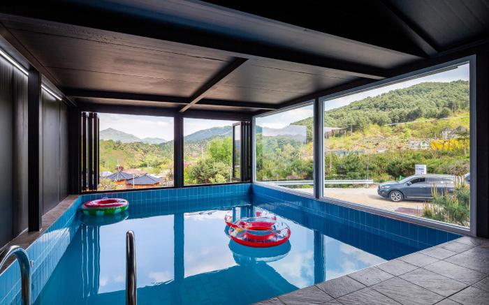 The Punggyeong Private Pool Villa