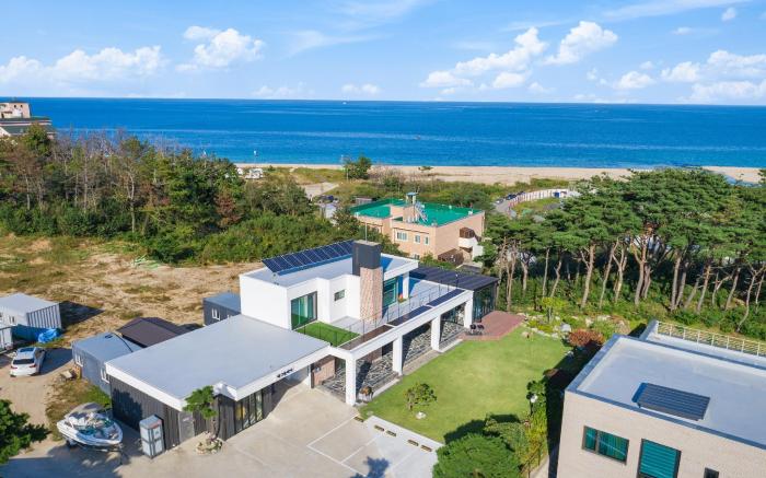 Goseong Magnolia Poolvilla
