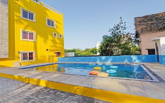 sri saveraa residency