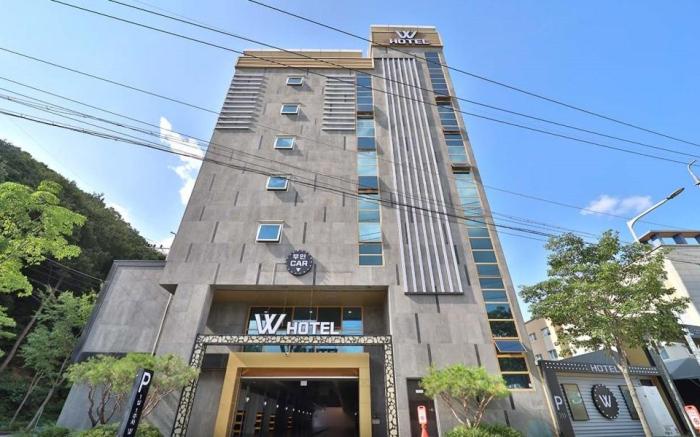 Gumi Okgye W Hotel