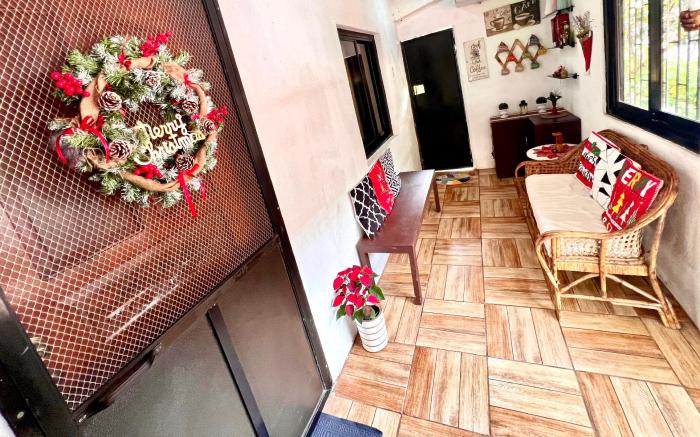 RENZO'S TRANSIENT HOME