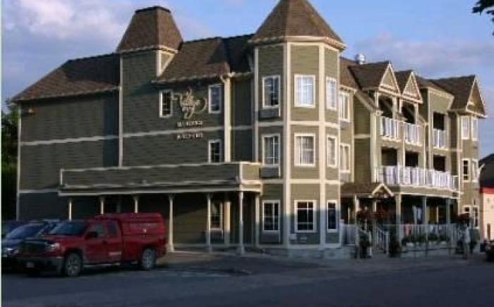 The Village Inn of Lakefield