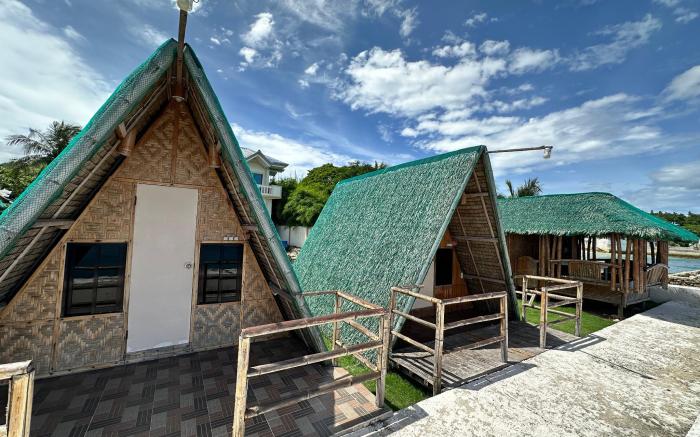 Mosah Villa Oslob Beach Resort