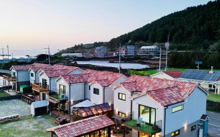 Jeju Dokchae Poolvilla Gwakjidaon Stay