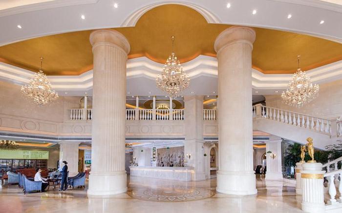 Vienna International Hotel Guangxi Dongxing Second Bridge Port High-speed Railway Station