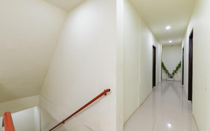 Urbanview Hotel Kansa near Harbour Bay Batam by RedDoorz