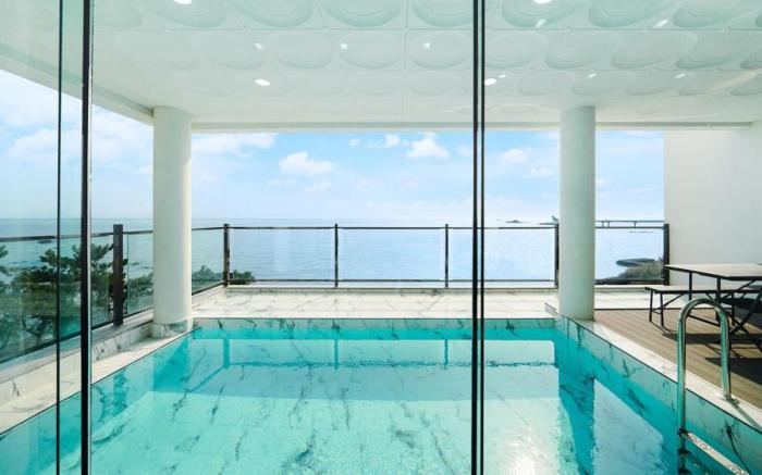 ON Pool Villa