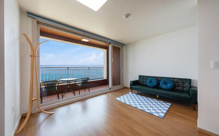 Donghae Hill House Pension