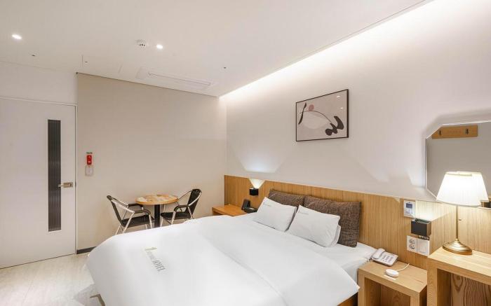 Gwangju Chungjang-ro 1st Street Boutique Hotel
