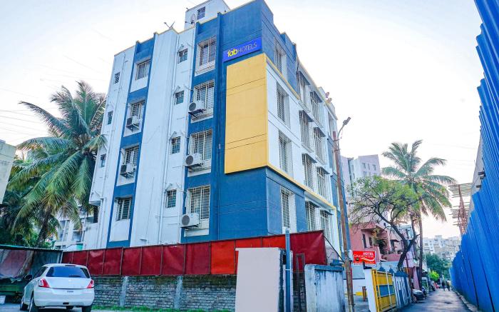 FabHotel Grandeur - Pimple Saudagar