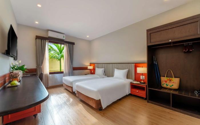 Laurel Tra Que Villa