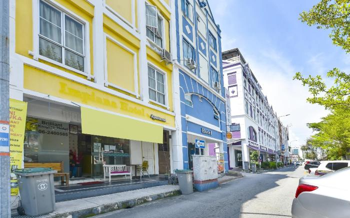 KL2F Empire Hotel & Apartment