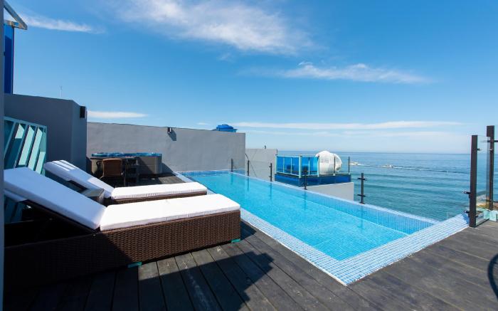 Yeongduk Exit Poolvilla