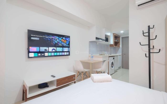 Cozy Stay Studio Room Tamansari Bintaro ByTravelio