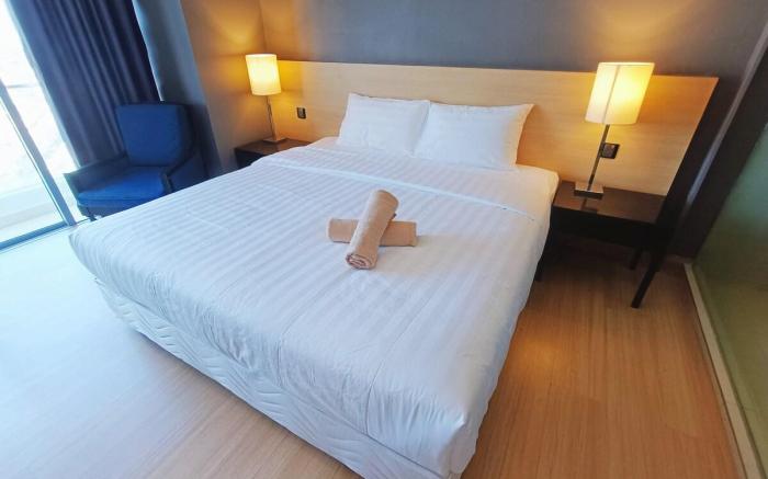 Straits Melaka 1813 Near Mahkota- High Flr/TV Box