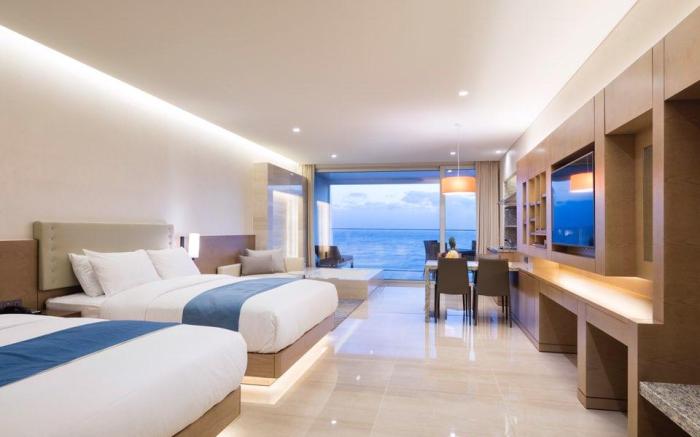 Sun Cruise Resort and Yacht