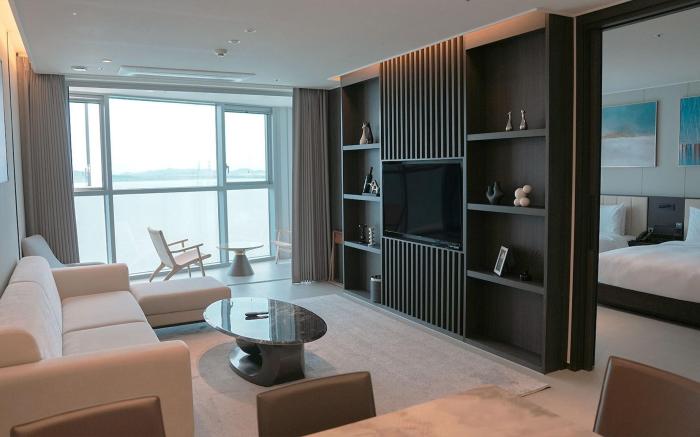 Wave M Hotel East