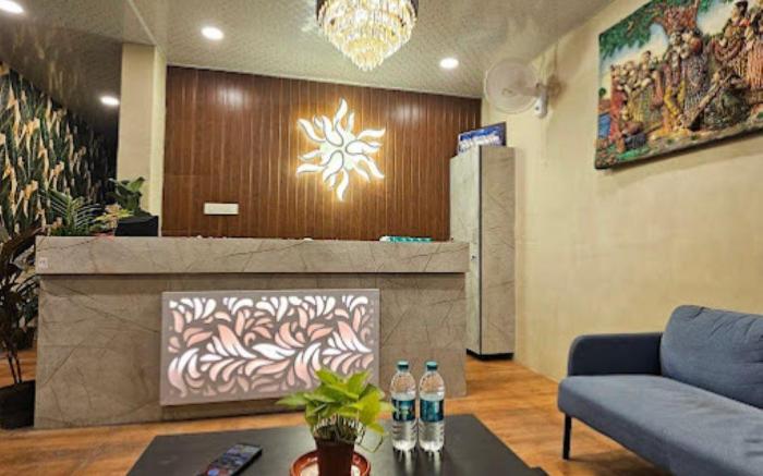 YADUKUL HOTEL