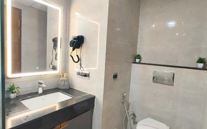 Arth Studios, Omaxe Hazratganj Gomti Nagar Ext