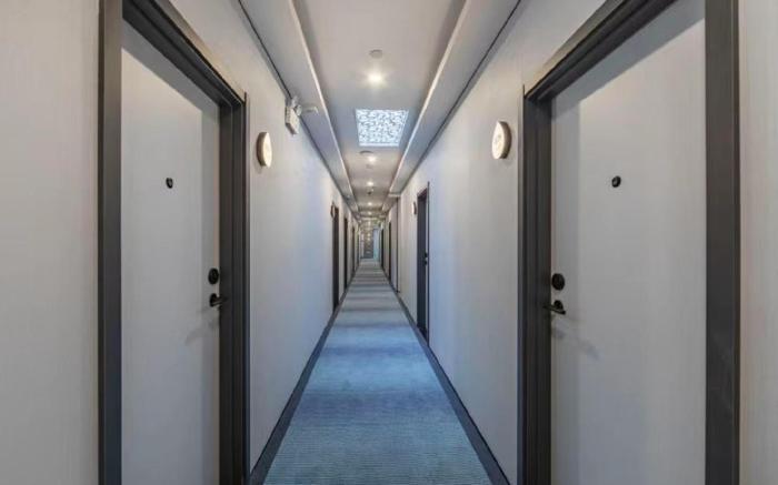 Hi Inn Shanghai Xujiahui Yishan Road