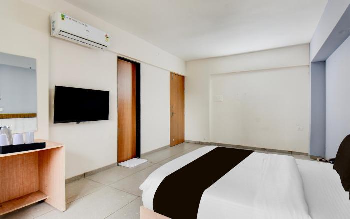 Super Collection O Katraj Bus Stop Formerly Indu Ville