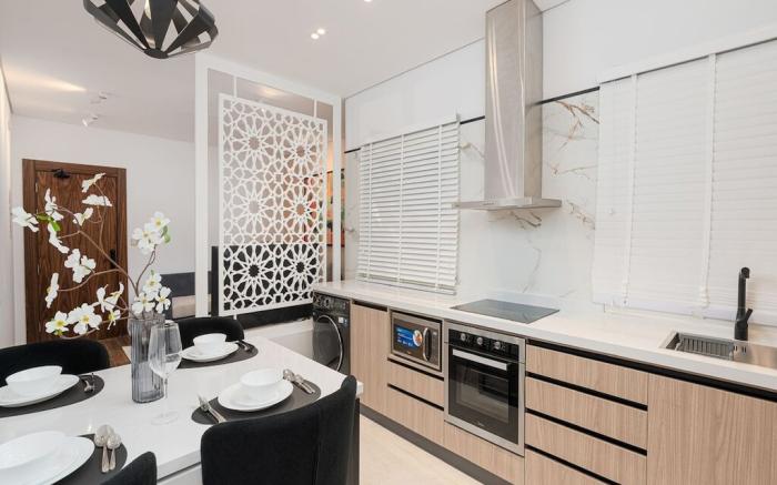 Stylish 1-BR Apartment in Almughrizat