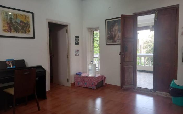 Sea Side large Flat between White Town & Auroville