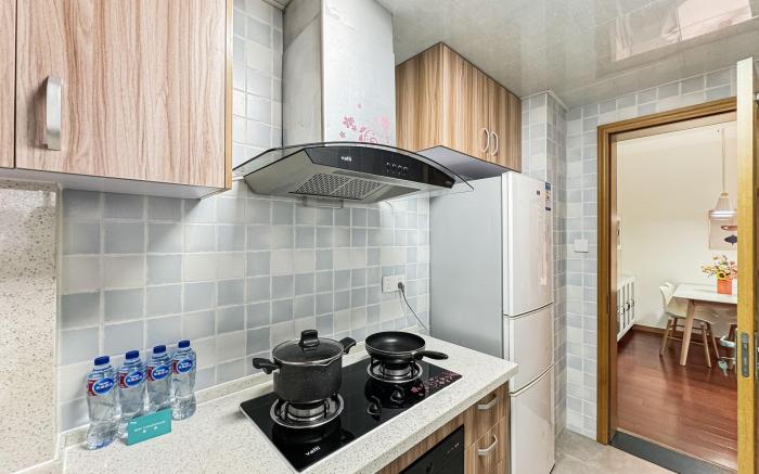 Tyms 2BR Apt TianshanRD Near CESIS Line2
