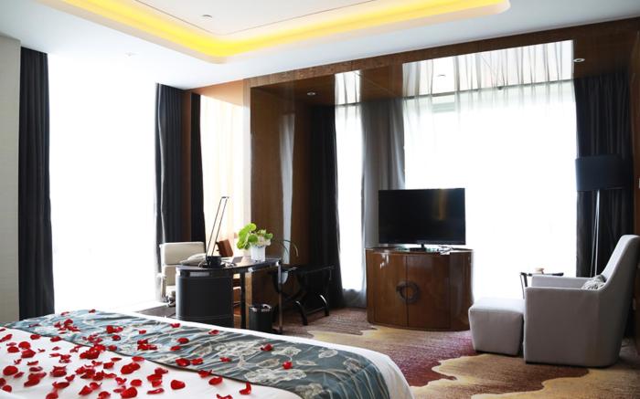 Ramada Plaza Liuzhou Liudong Hotel