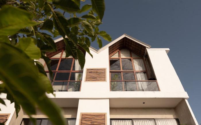 The Iggy Hotel Seseh ( Sauna & Ice bath ) / Loft 6