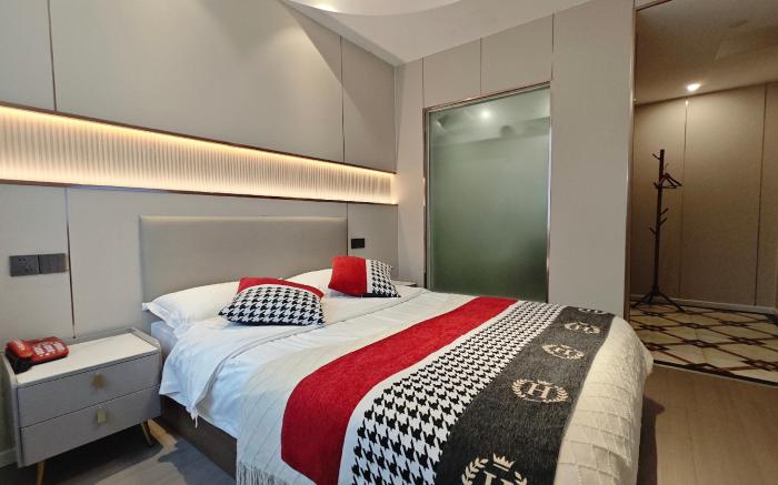 Longchen Hotel