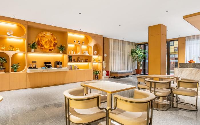 IU Hotel 40 Shangri La Dukezong Ancient City