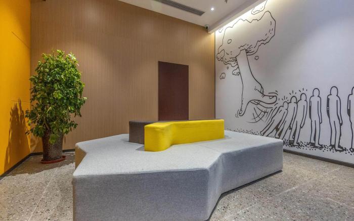 Iu Hotel Lanzhou Xi Ke Railway Station Old street