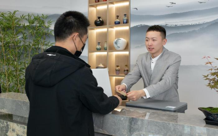 Renjoy Hotel Urumqi Nanhu Square