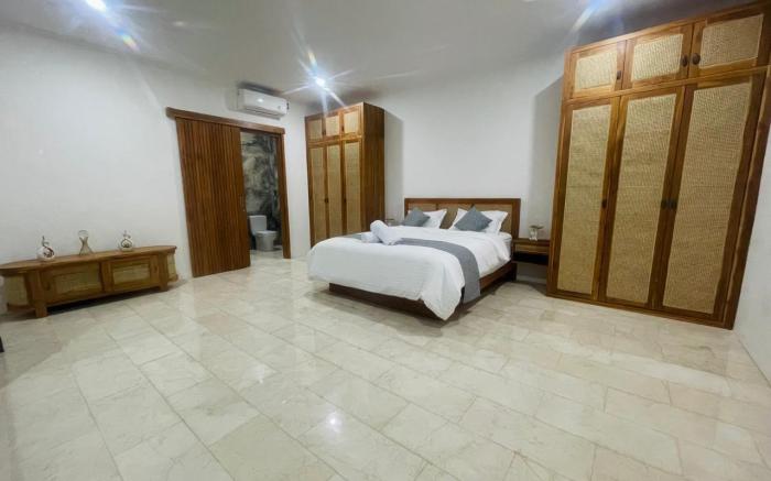 Lux Villa 4BR w/ pool, bathtub, washer near Canggu