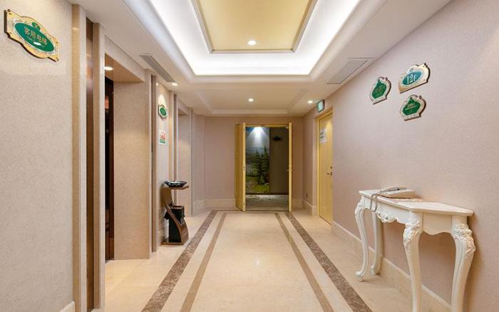 Vienna International Hotel Hunan Zhuzhou Lijiang New City High-speed Railway Station