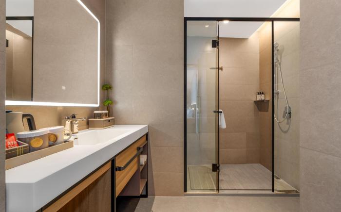 Home Inn Plus Urumqi Chuangxin Plaza Convention and Exhibition Center