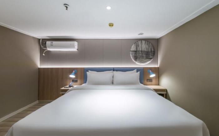 Home Inn Neo Xuzhou Jianguo West Road RT-Mart