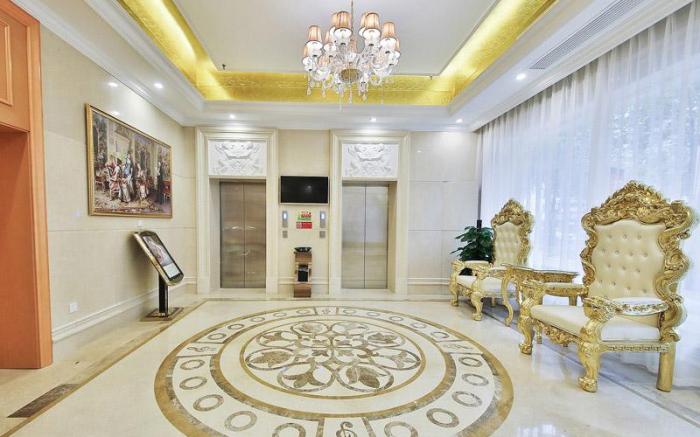 Vienna Hotel Wuhan University of Technology Nanhu Wenzhi Street Metro Station
