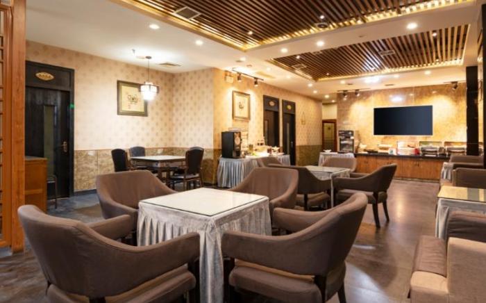 Home Inn Neo Changsha Yuelu Mountain Yingwan Town Metro Station