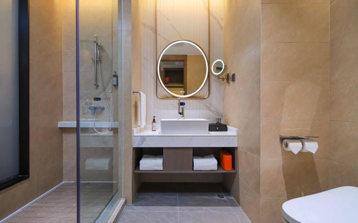 Vienna International Hotel Changning One Center Plaza