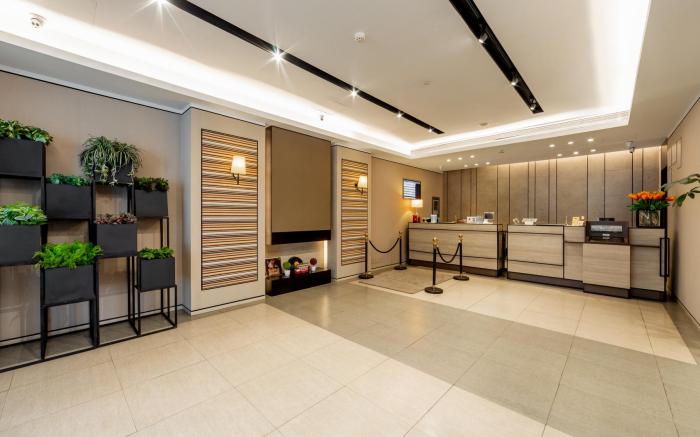 Home Inn Plus Guilin Railway Station Liangjiang Sihu