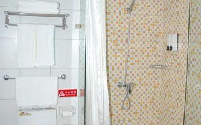 Home Inn Dalian Pulandian Commercial Street Bolan Road