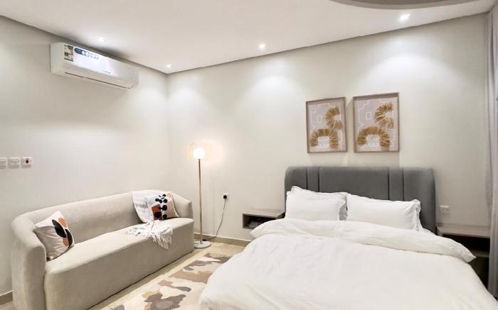 Sunshine Suite in AlMalqa district