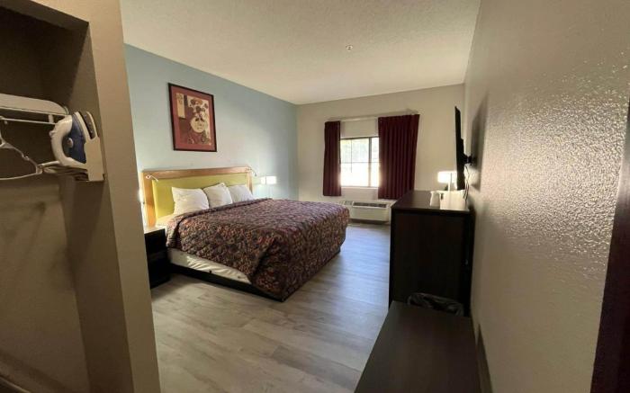 Coratel Inn & Suites By Jasper Wesley Hospital